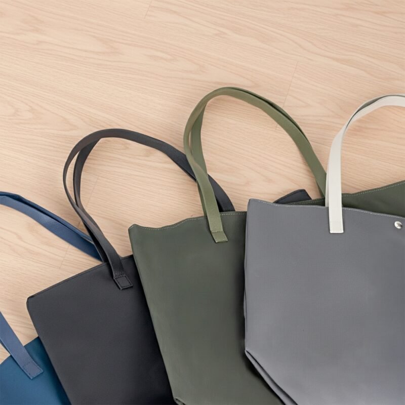 09063 – Sacola-Couro-Sintetico-26098d1-1762259204 adoro_brindes